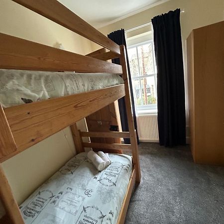 The Buxton Retreat A Luxurious 3-Storey Townhouse With Four Poster Bed And Double Jacuzzi Bath" Dış mekan fotoğraf
